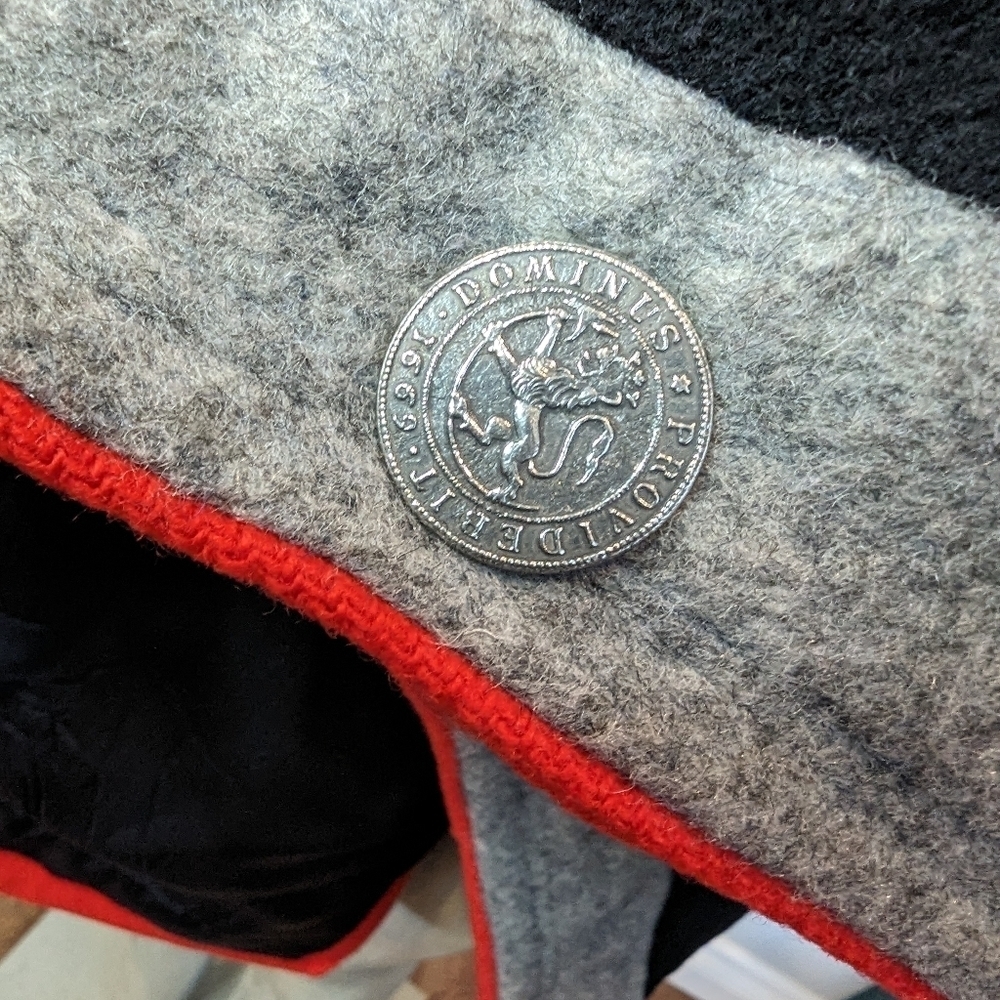 Norwegian Heimdall black Handcrafted wool cape by Kari G - Picture 16 of 17